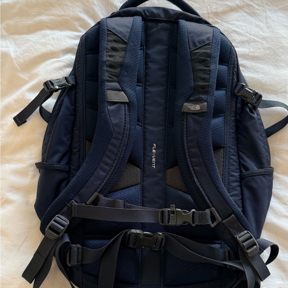 GUC North Face Hot Shot Navy Blue Backpack - Picture 4 of 6